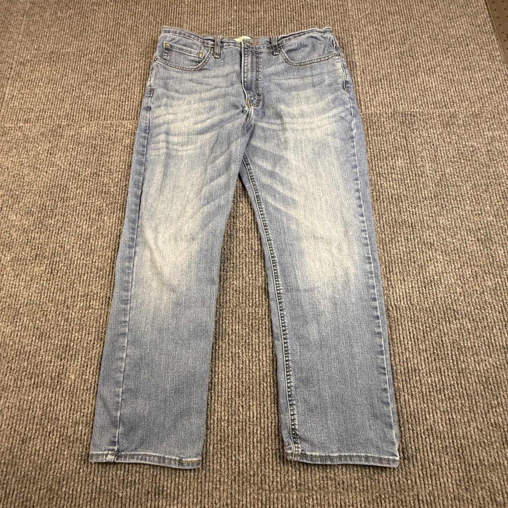 Signature by‎ Levi Strauss 36x30 Gold Athletic Fit Light Wash Jeans